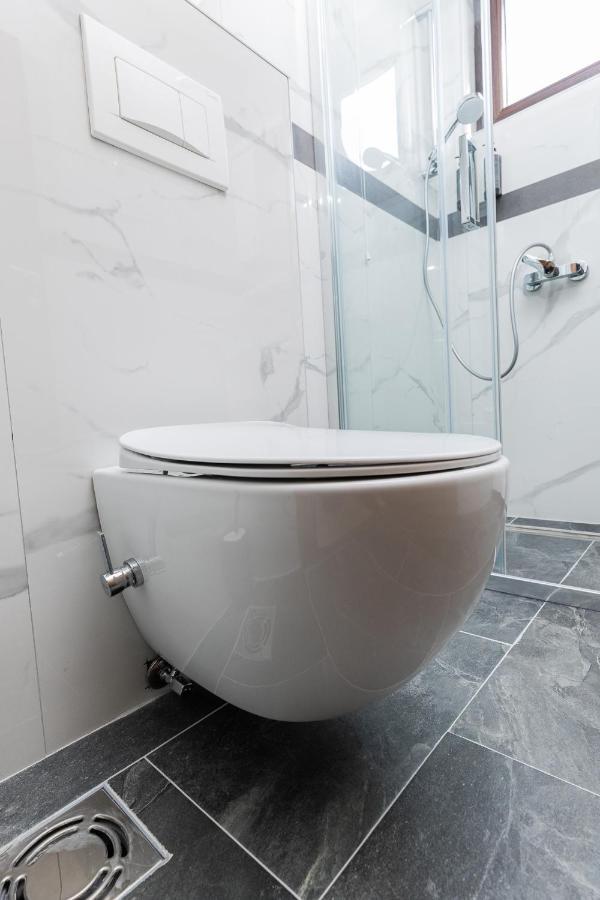 Garni Hotel Imperium סובוטיקה מראה חיצוני תמונה