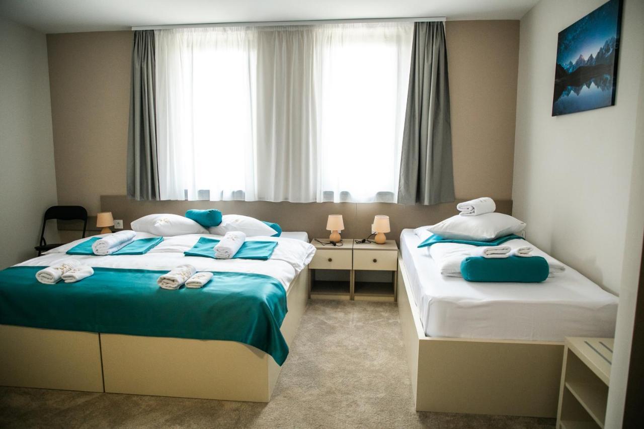 Garni Hotel Imperium סובוטיקה מראה חיצוני תמונה