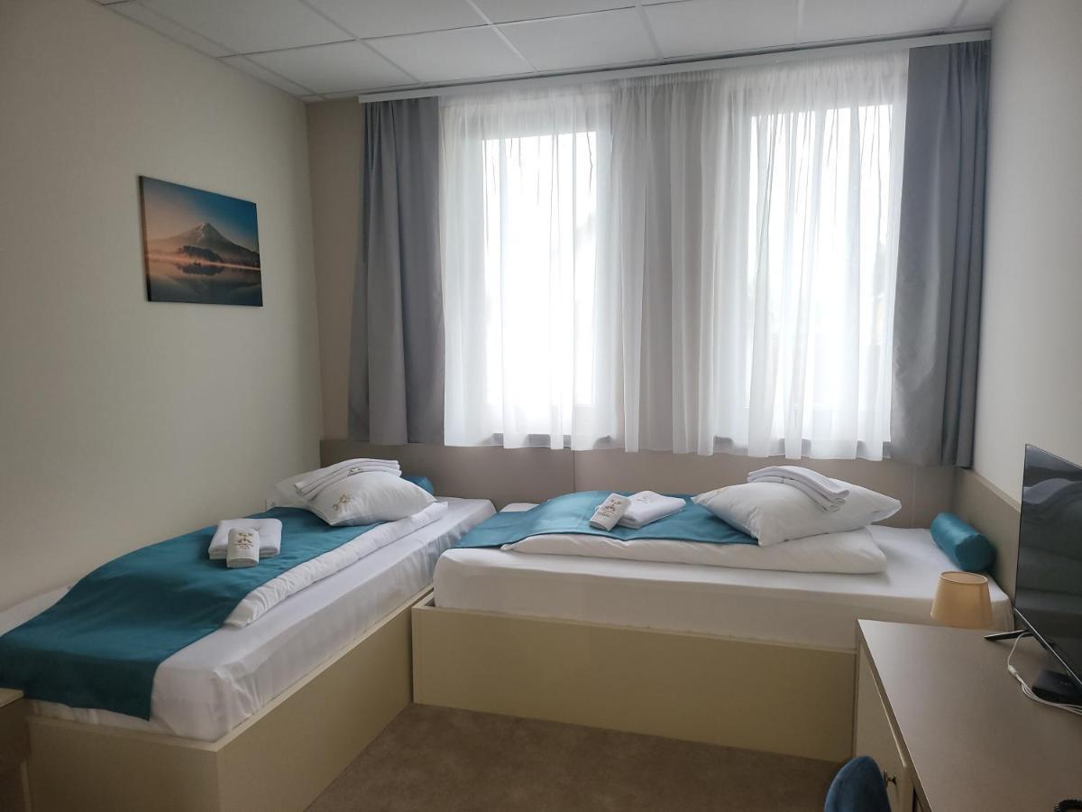 Garni Hotel Imperium סובוטיקה מראה חיצוני תמונה